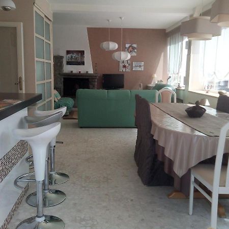 Appartement Cheminée à l'âtre, terrasse et Vue sur la montagne à Gérardmer Extérieur photo
